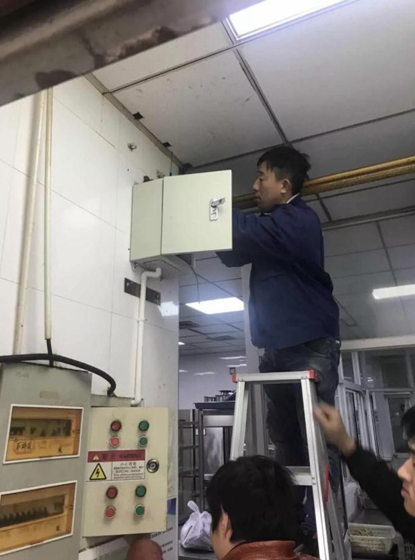 油煙凈化器，油煙凈化設(shè)備，油煙凈化機(jī)