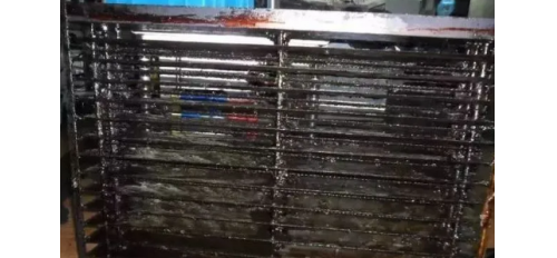 廣杰GOJEK：廚房油煙污染不要愁，優(yōu)越大型油煙機清洗來幫您！